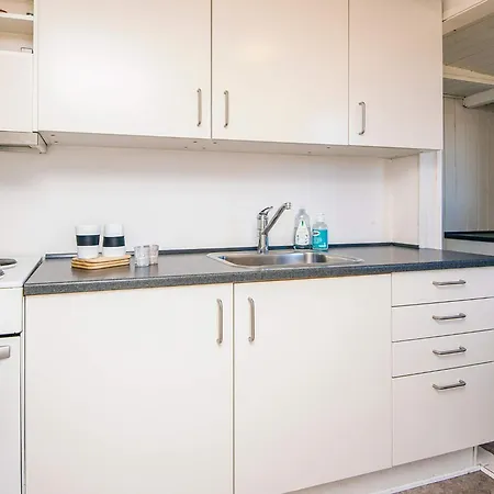 4 Person In Fano-by Traum